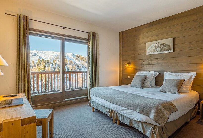 Отель Hôtel Carlina By Les Etincelles