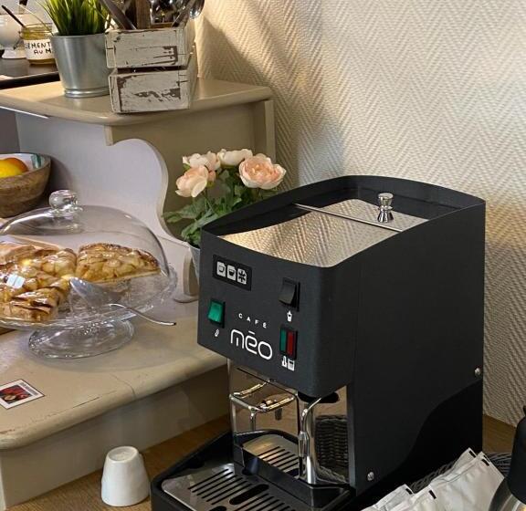 Отель Hôtel De Charme Equinoxe