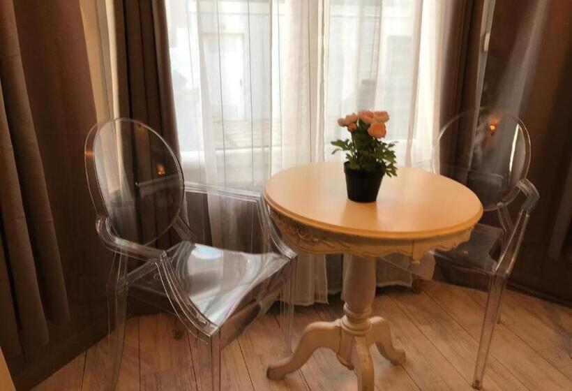 Отель Hôtel De Charme Equinoxe