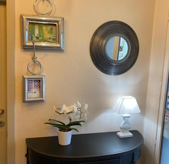 Отель Hôtel De Charme Equinoxe