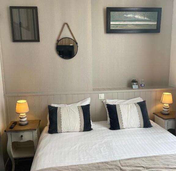 Отель Hôtel De Charme Equinoxe