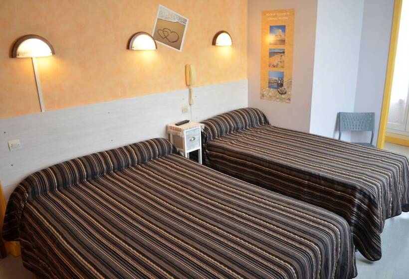 Отель Hôtel De L'arrivée