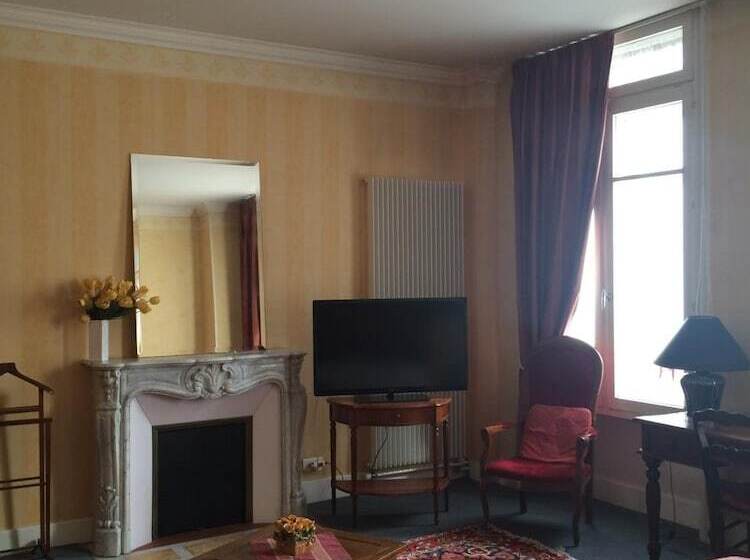 Отель Hôtel De Paris