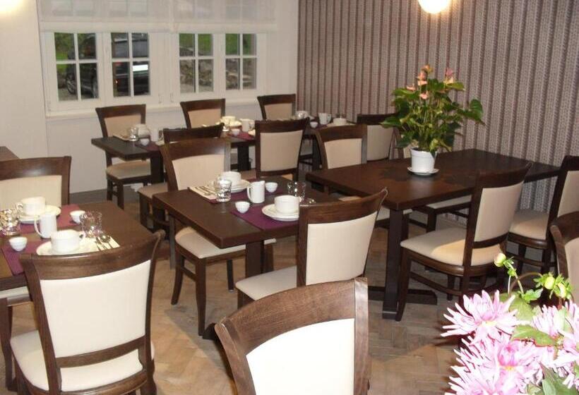 فندق Hôtel Du Haut Koenigsbourg  Entre Vignes Et Château