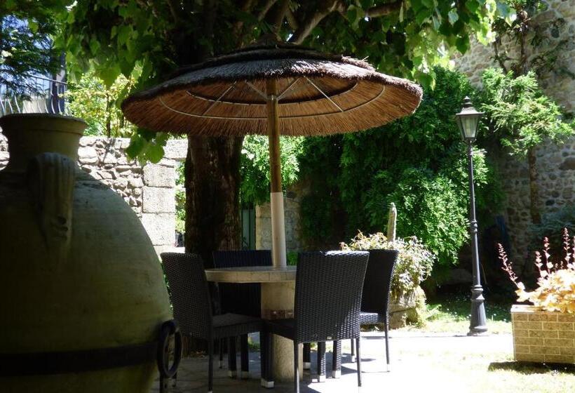 فندق Hôtel Du Lion D'or