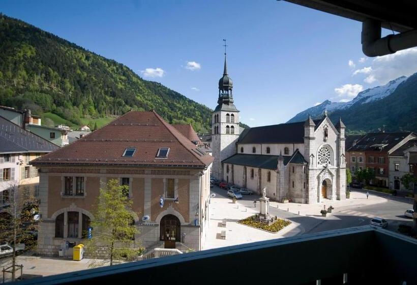 בית מלון כפרי Hôtel Du Midi