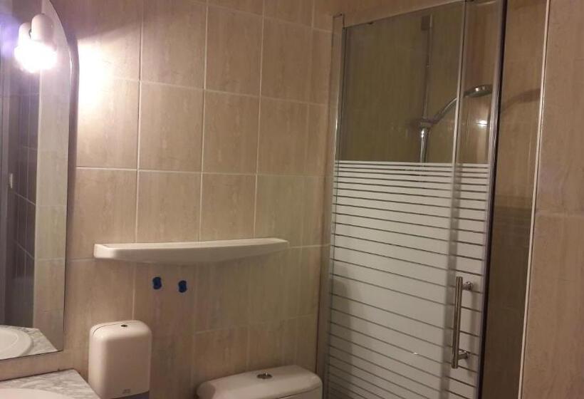 בית מלון כפרי Hôtel Du Midi