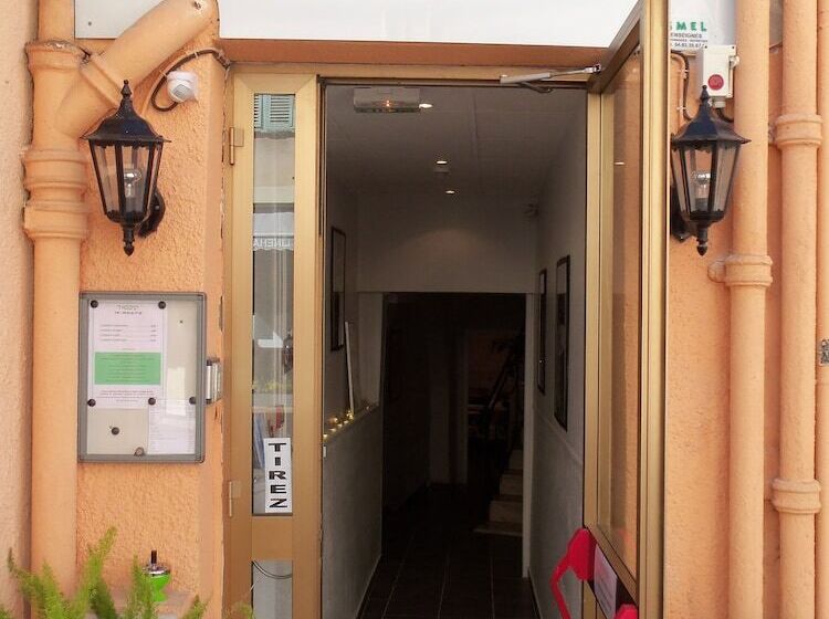 هتل Hôtel Du Musée