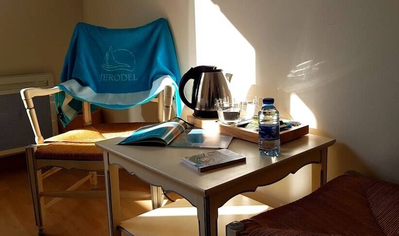 ホテル Hôtel Jerodel