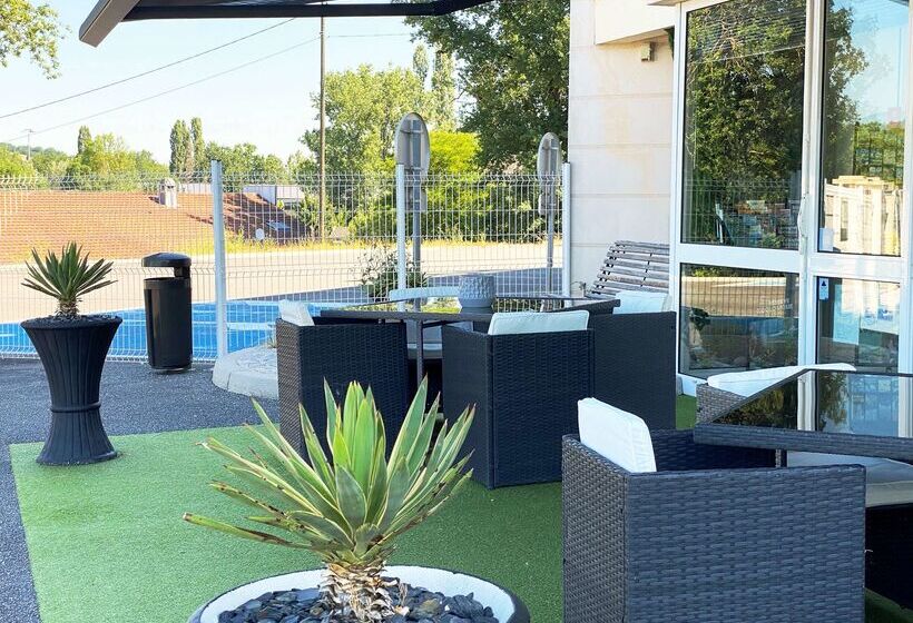 هتل Hôtel Kyriad Brive Ouest