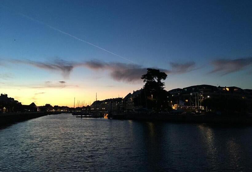 Отель Hôtel L Albatros