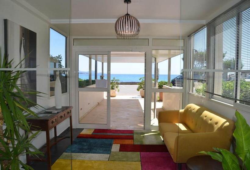 Отель Hôtel La Plage