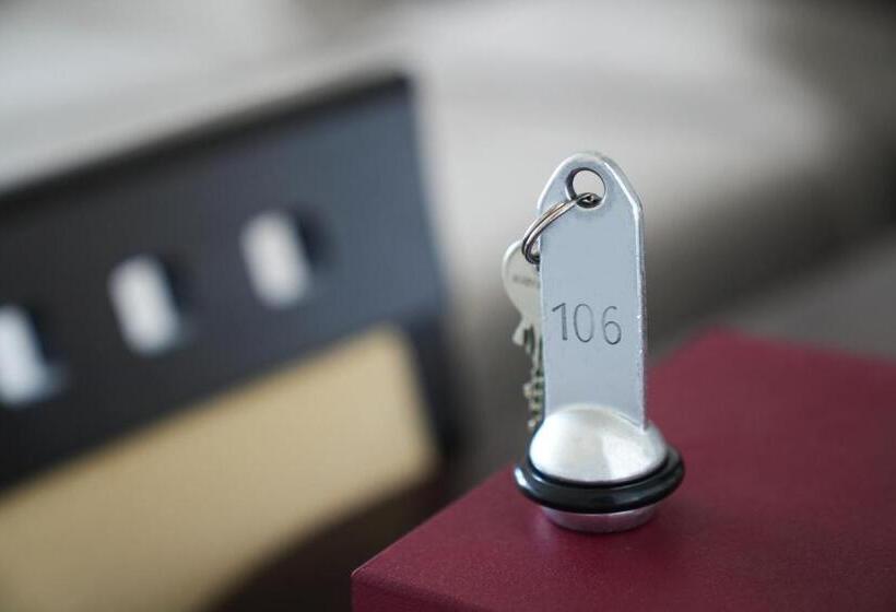 Отель Hôtel La Plage