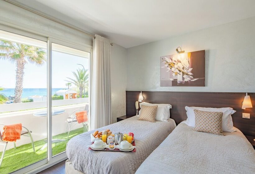 Отель Hôtel La Plage