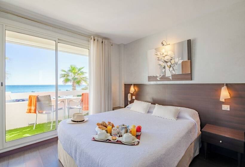 Отель Hôtel La Plage