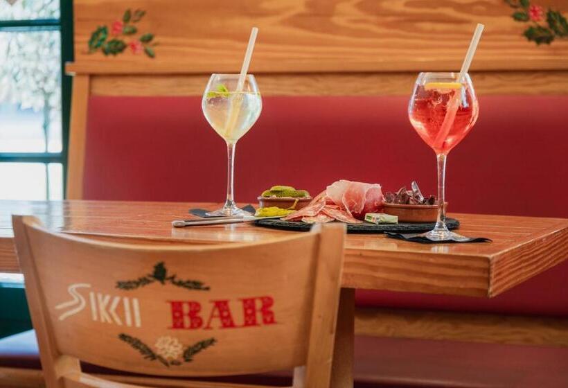 호텔 Hôtel Le Bois Joli