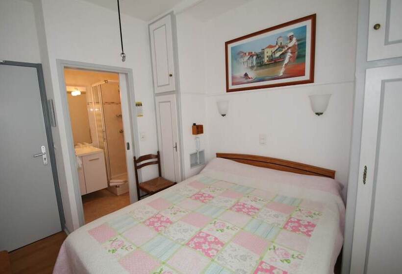 בית מלון כפרי Hôtel Le Magenta