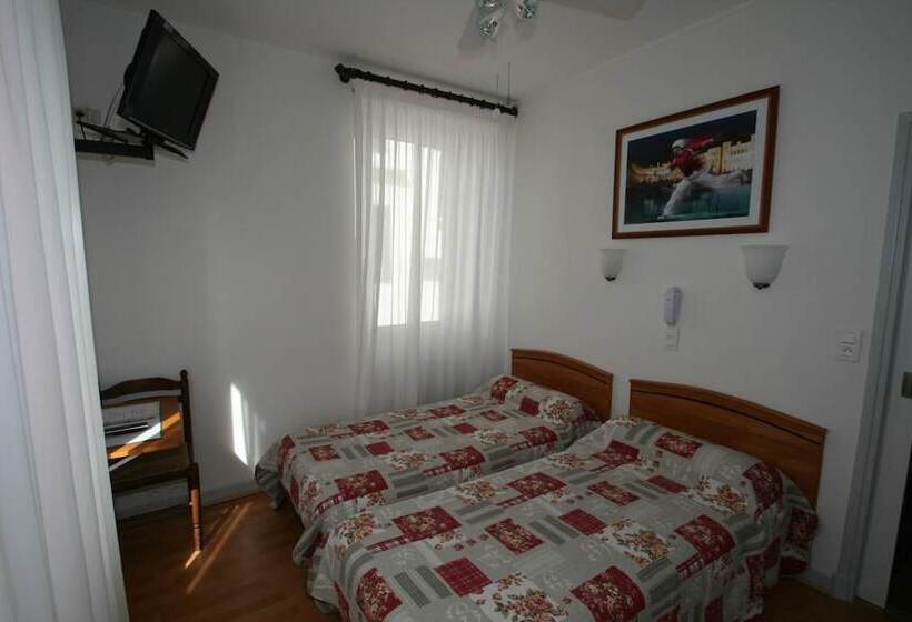 בית מלון כפרי Hôtel Le Magenta