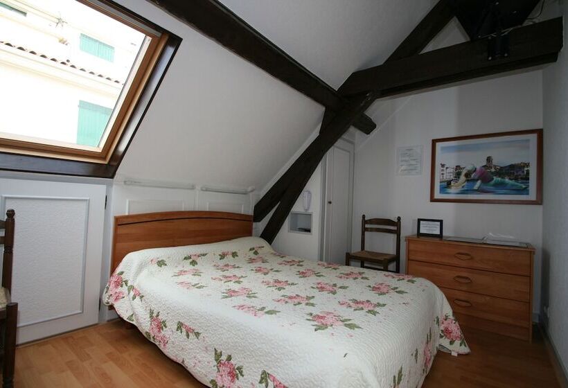 בית מלון כפרי Hôtel Le Magenta