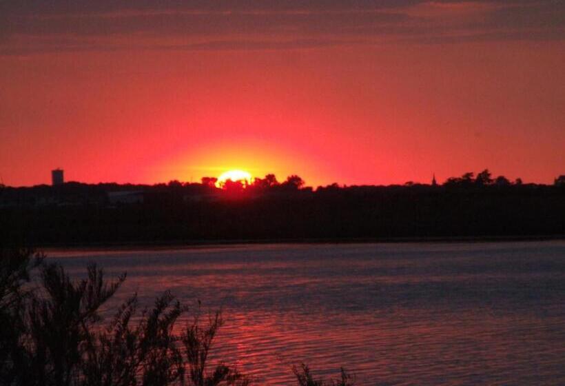 فندق Hôtel Le Martray