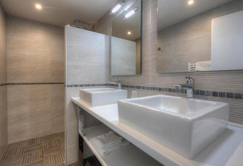 בית מלון כפרי Hôtel Le Nautile