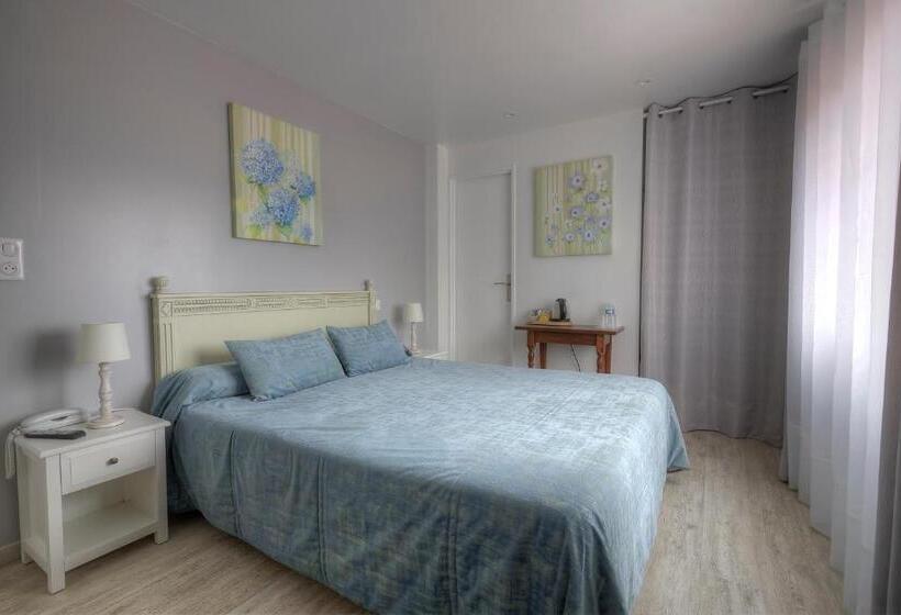 בית מלון כפרי Hôtel Le Nautile