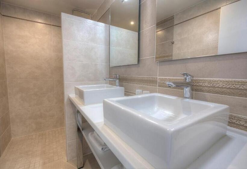 فندق Hôtel Le Nautile