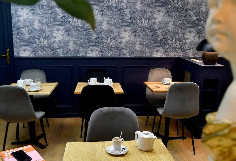 ホテル Hôtel Le Tiburon