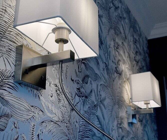 ホテル Hôtel Le Tiburon