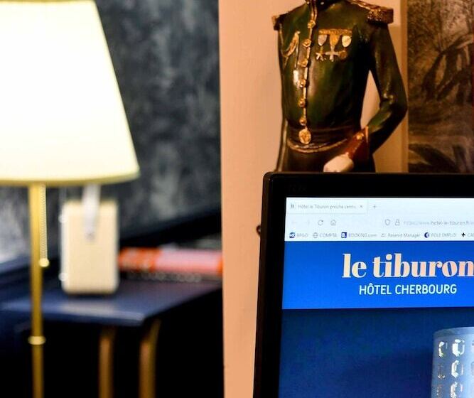 ホテル Hôtel Le Tiburon