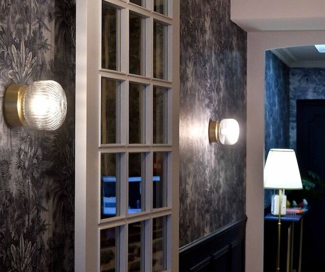 ホテル Hôtel Le Tiburon