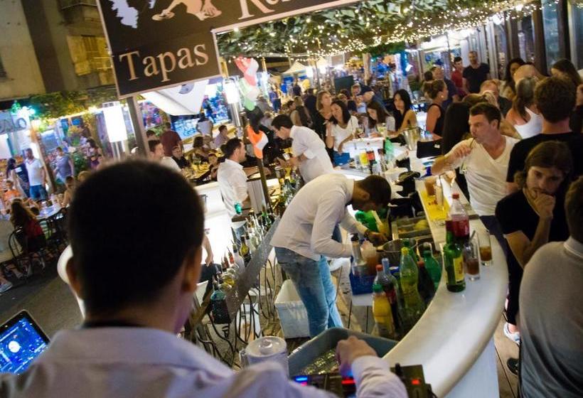 Отель Hôtel Les 3 Terrasses