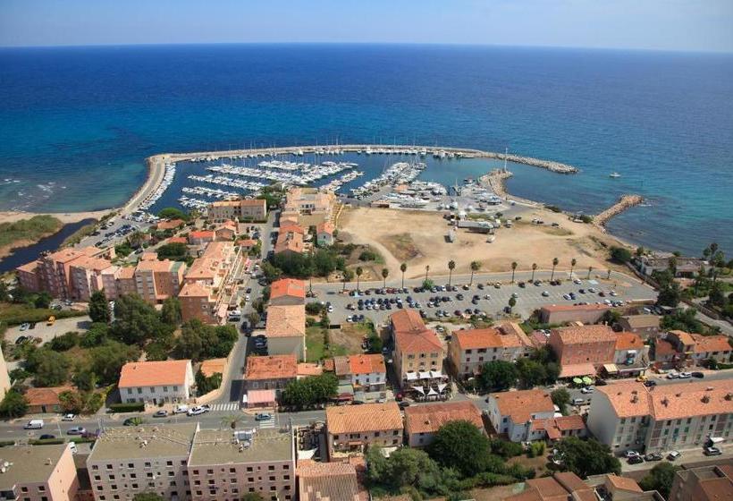 Отель Hôtel Les 3 Terrasses