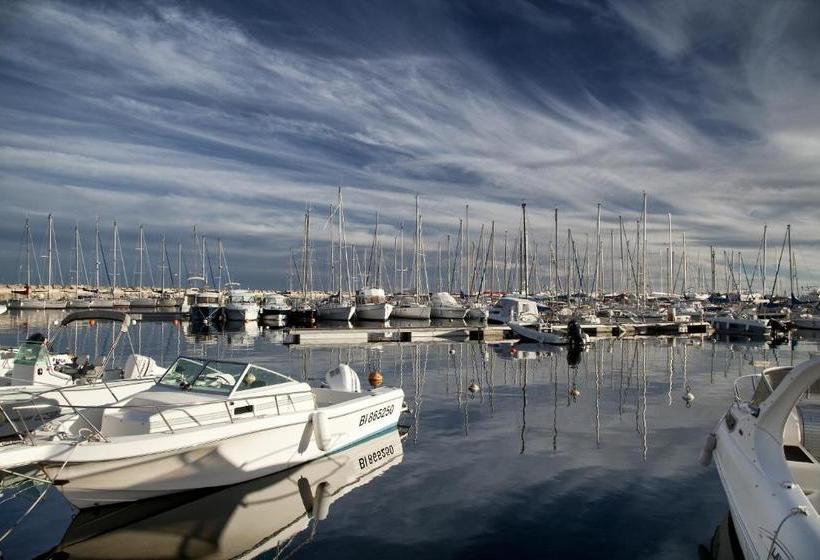 Отель Hôtel Les 3 Terrasses