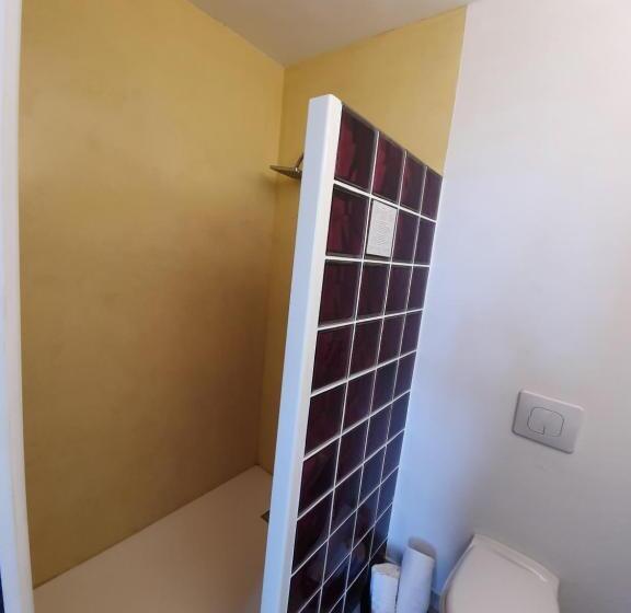 Отель Hôtel Les 3 Terrasses