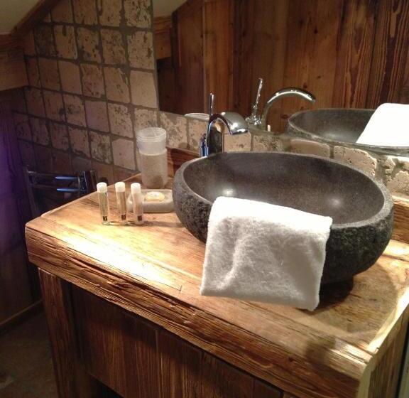 ホテル Hôtel Les Cimes