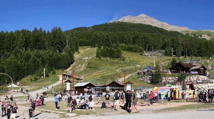 فندق Hôtel Les écrins