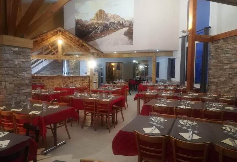 فندق Hôtel Les écrins