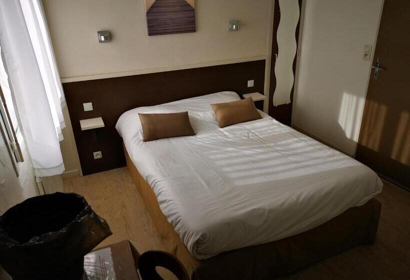 ホテル Auberge Les Mufliers   Hôtel Les Forges