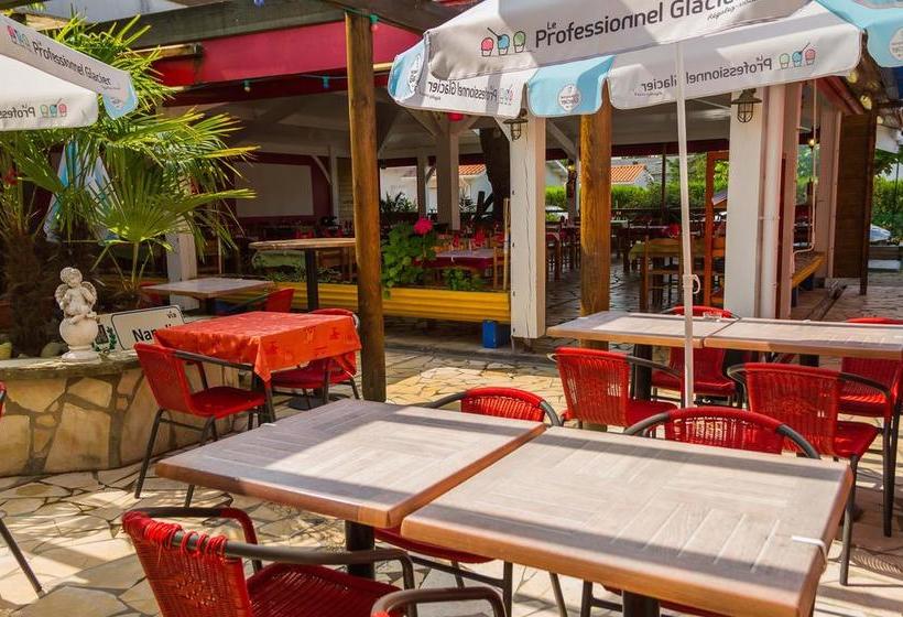 فندق Hôtel Les Italiens