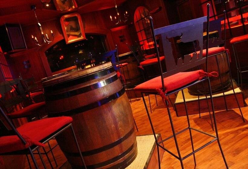 Отель Hôtel Majuscule