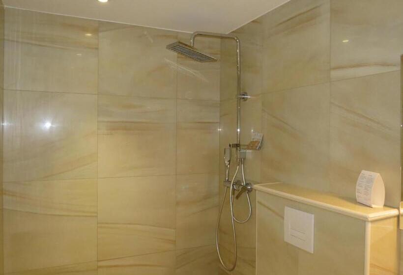 Отель Hôtel Mare E Monti