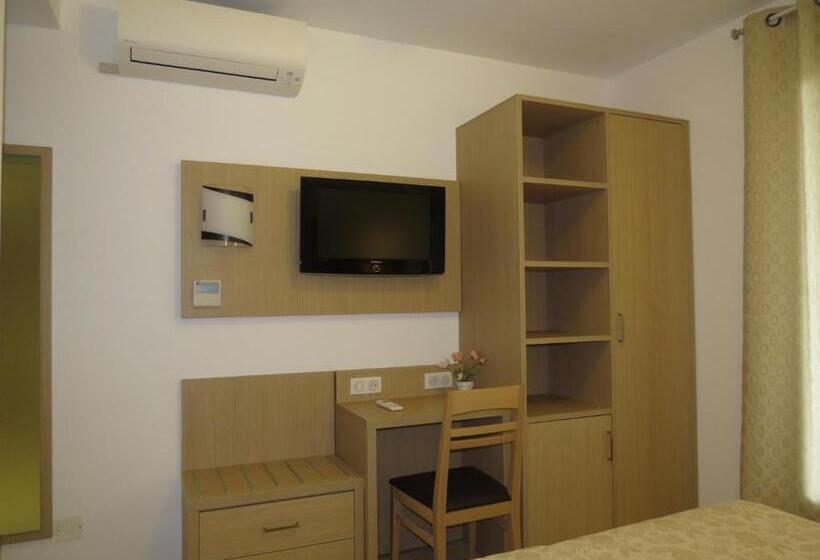 Отель Hôtel Mare E Monti