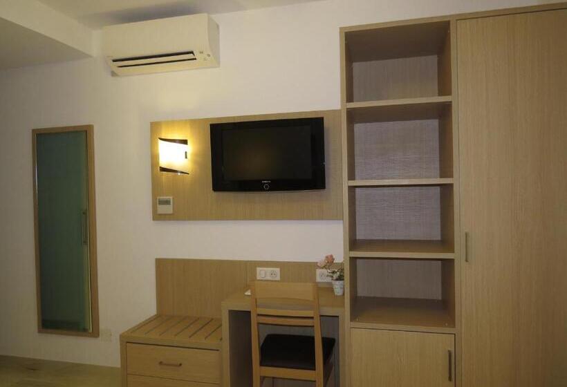 Отель Hôtel Mare E Monti