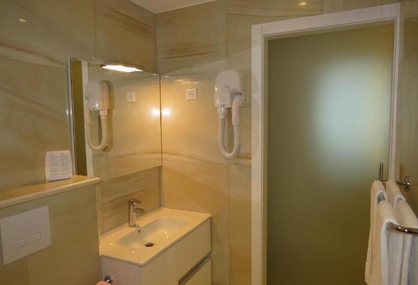 Отель Hôtel Mare E Monti