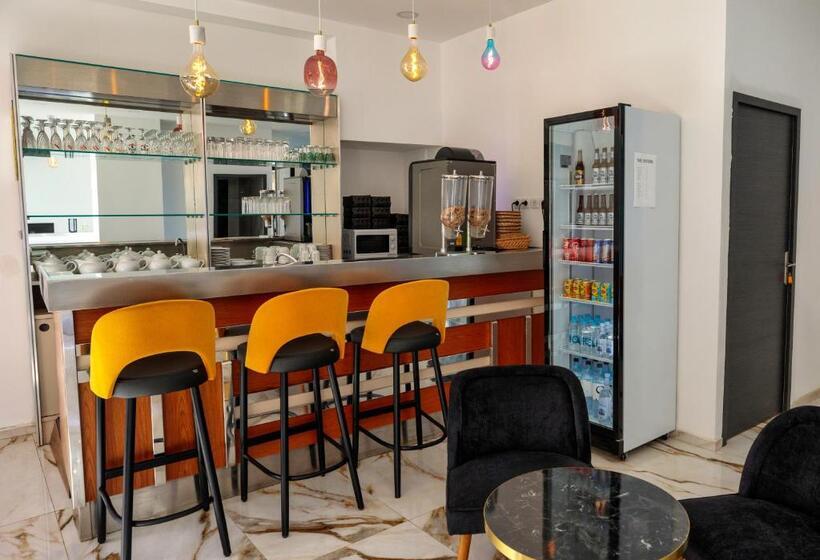 Отель Hôtel Mare E Monti