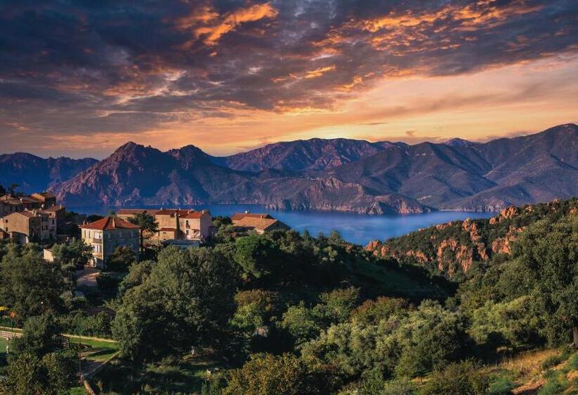 Отель Hôtel Mare E Monti