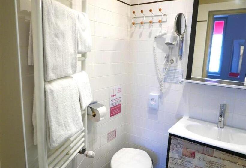 Отель Hôtel Mille Et Une Feuilles