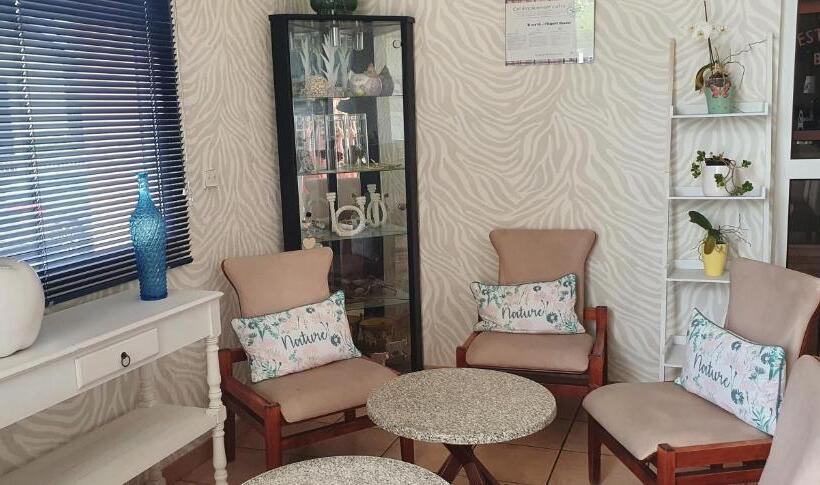 هتل Hôtel Orange Marine