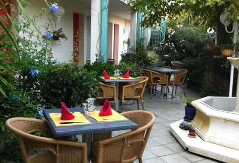 هتل Hôtel Orange Marine